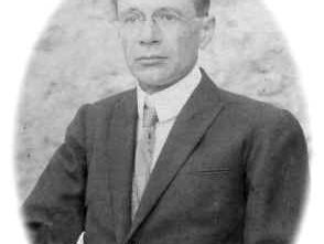 Foto d'epoca di Andrea Algerì Militello Rosmarino ebbe un fotografo che esercitò la professione agli inizi del '900. Per ignoranza o per...